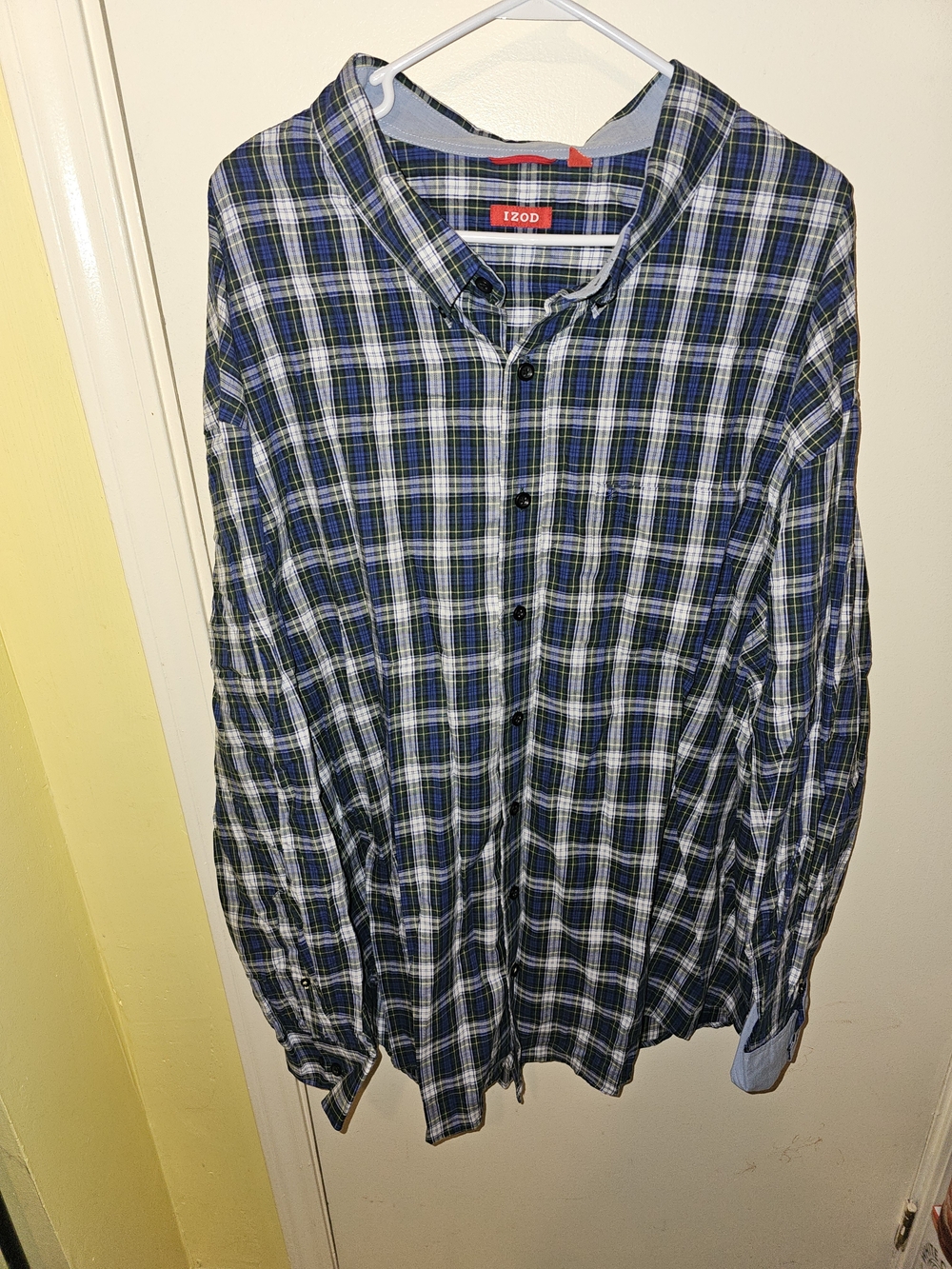 Izod Men's Blue & Green Plaid Button-Up Shirt